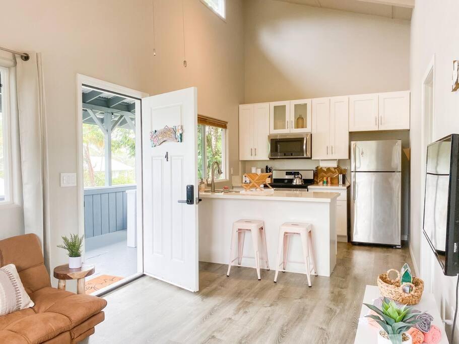Ferienwohnung Hibiscus Hale, Full Kitchen, King Bed, Parking Keaau Exterior foto